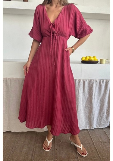 V Yaka Dökümlü Elbise - Pembe Pembe