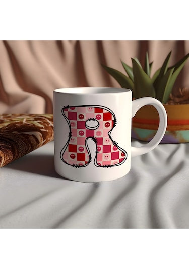 R Harfi Pembe Kareli Kalpli Göz Emojili Kupa Bardak Eğlenceli Kareli Tasarım Kahve Çay Kupası 07 Beyaz