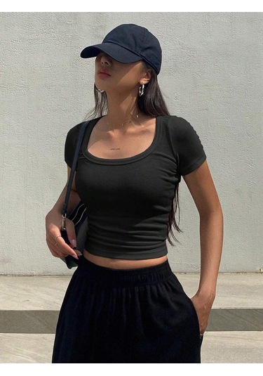 U Yaka Siyah Renk Fitilli Kısa Kollu Slim Fit Crop Top Bluz Siyah