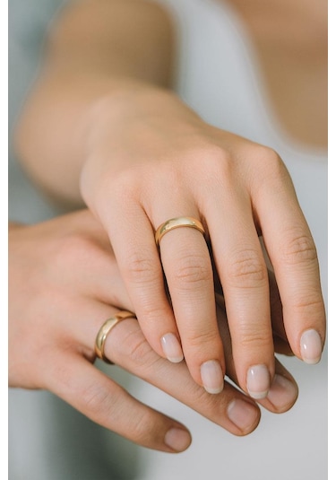 Kişiye Özel İsim Yazılı 4mm Bombeli Parlak Erkek Kadın Çelik Alyans Yüzük Cl18ko Sarı