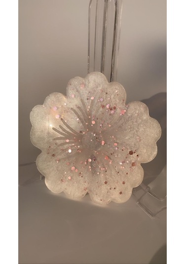 Sedefli Beyaz Üzerine Pembe Glitterli Çiçek Desen Bardak Altlığı Beyaz