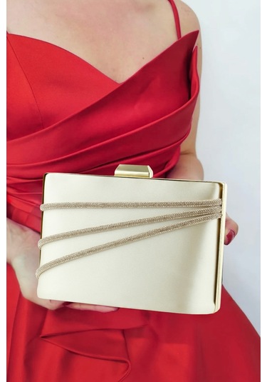 Erkan Saçmacı Ten Saten Taşlı Altın Metal Saplı Zincir Askılı Abiye Çanta Ten