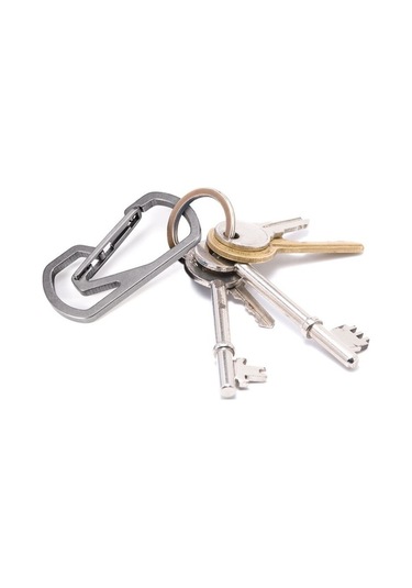 Novahub Ultra Hafif Titanyum Kancaklık - Çift Halkalı, Kaymaz, 16g Gümüş Anahtarlık Gümüş