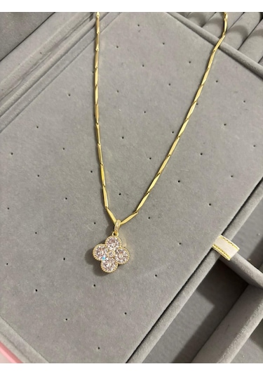 Çelik Gold Taşlı Yonca Kolye Altin