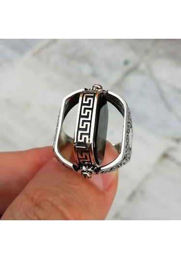 Fkgümüş Osmanlı Tuğrası İşlemeli Siyah Taşlı Çift Taraflı Erkek Yüzük