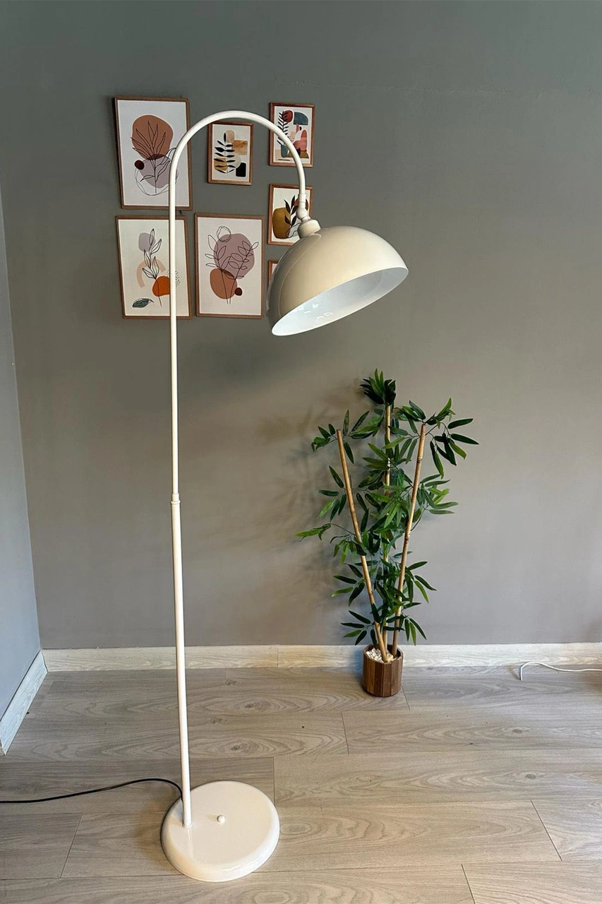 Beyaz Lambader Hareketli Başlık Modern Dekoratif Metal Oturma Odası Çalışma Odası Zemin Lambası Beyaz