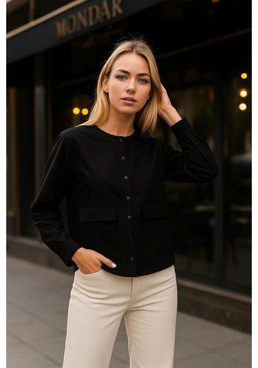 Kadın Siyah Cepli Hakim Yaka Gömlek Şık Ve Rahat Tasarım Siyah
