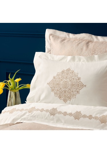 Karaca Home Maira 8 Parça Çeyiz Seti