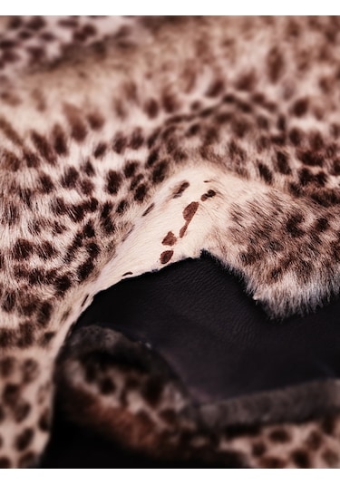 Naturel Leopar: Hakiki Hayvan Derisi Aksesuarıyla Evinizdeki