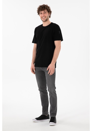 U.S. Polo Assn. Erkek Regular Fit Bisiklet Yaka Siyah Basic Tişört 50305985-VR046 U.S. Polo Assn. Erkek Regular Fit Bisiklet Yaka Siyah Basic Tişört 50305985-VR046