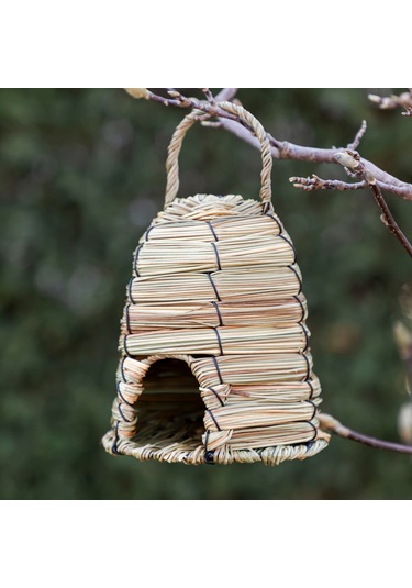 Garden With Ware Hasır Kuş Yuvası