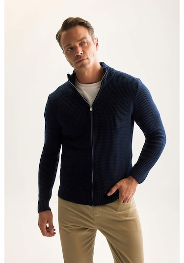 DeFacto Lacivert Standart Fit Normal Kesim Yarım Balıkçı Yaka Fermuarlı Waffle Hırka R1195AZNSNV64 DeFacto Lacivert Standart Fit Normal Kesim Yarım Balıkçı Yaka Fermuarlı Waffle Hırka R1195AZNSNV64