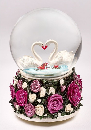 Kar Küresi Renkli Güller Büyük 120 Mm El Boyaması, Müzikli Kendinden Üflemeli, Kuğular