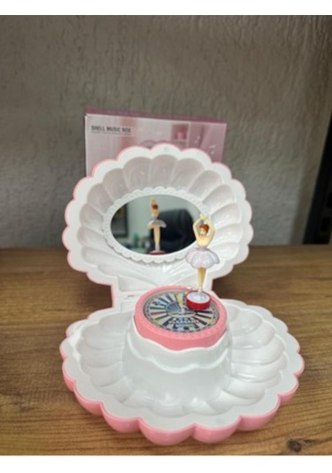 Hareketli Balerinli Işıklı Müzik Ve Takı Kutusu