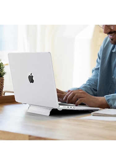 Macbook Air 13.6" M2-m3 Çip 2022/2024 A2681 A3113 Uyumlu Standlı Şeffaf İz Bırakmayan Koruyucu Kapak Şeffaf