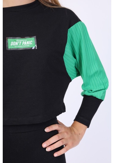 Kız Çocuk Relax Fit Bisiklet Yaka Düşük Omuz Baskılı Crop Sweatshirt - Renk Bloklu & 2 İplik Siyah