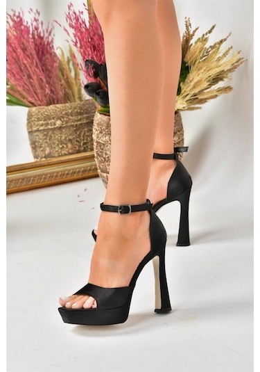 Fox Shoes Siyah Saten Kumaş Platform Kalın Topuklu Kadın Ayakkabı