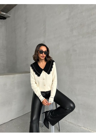 Kadın Yaka Detaylı Triko Bluz Ekru