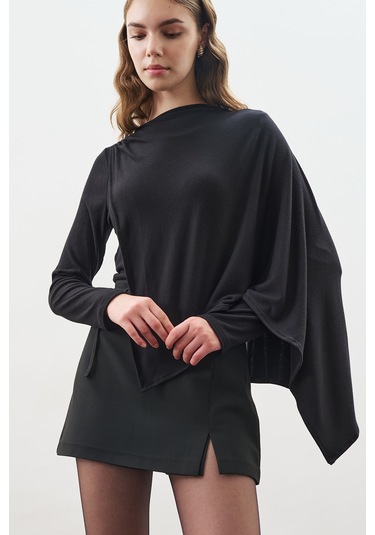 Şal Detaylı Dökümlü Bluz Siyah Siyah