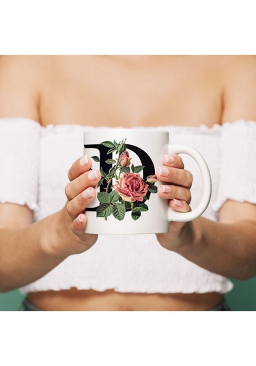 D Baş Harf Kırmızı Güller İle Sarılı Bardak 330 Ml Kişiye Özel Çiçekli Hediye Beyaz