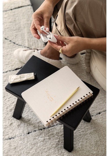 A5 Spiralli Sert Kapak Keten Düz Çizgisiz Tarihsiz Not Defteri Krem Krem