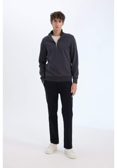 DeFacto Comfort Regular Fit Rahat Kalıp Fermuarlı Dik Yaka Basic Düz Sweatshirt X7405AZ24AUAR214 DeFacto Comfort Regular Fit Rahat Kalıp Fermuarlı Dik Yaka Basic Düz Sweatshirt X7405AZ24AUAR214