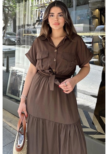 Kahve Kısa Kol, Airobin Kumaş, Yarım Patlı, Kemerli/kuşaklı, Eteği Pliseli, Cepli Maxi Uzun Elbise Kahve