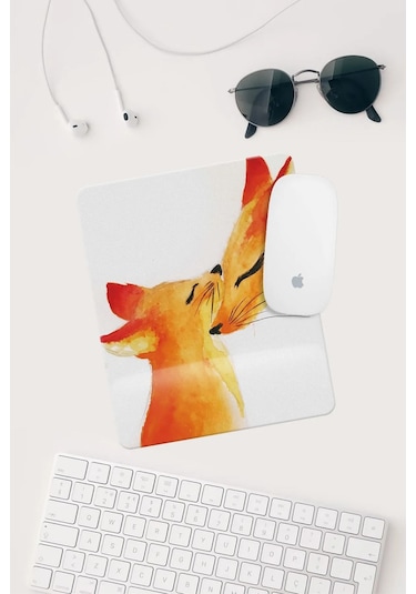 Turuncu Beyaz Tilki Çizimli Bilek Destekli Dikdörtgen Mouse Pad Mouse Altlığı. Mousepad