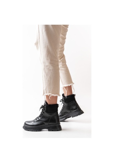 Asm-080 Siyah Bağcıklı Günlük Kadın Bot Beyaz