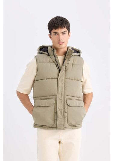 DeFacto Regular Fit Kapüşonlu Fermuarlı Cepli Şişme Yelek D6285AX25SPKH465