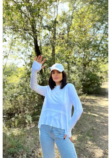 Kadın Beyaz Elleri Eldiven Detaylı, Asimetrik Kesim, Bisiklet Yaka, Eteği Pliseli, Salaş Spor Bluz Beyaz