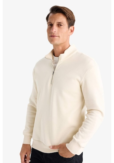 DeFacto Comfort Regular Fit Rahat Kalıp Fermuarlı Dik Yaka Basic Düz Sweatshirt X7405AZ24AUER117 DeFacto Comfort Regular Fit Rahat Kalıp Fermuarlı Dik Yaka Basic Düz Sweatshirt X7405AZ24AUER117