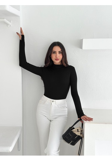 Kadın Yarım Balıkçı Yaka Parmak Geçmeli Full Likralı Buzz Body Siyah