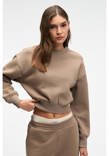 Grimelange KARALIS Kadın Pamuklu Bisiklet Yaka Crop Vizon Sweatshirt