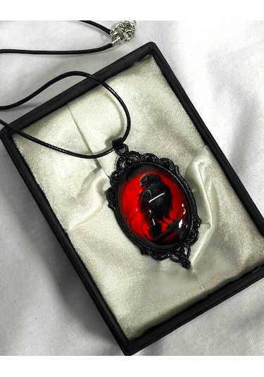 Dükkan Design Love And Deep Space Red Crow Kolye Siyah - Kırmızı