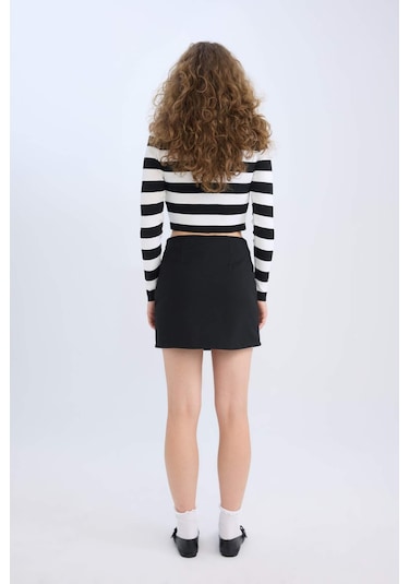 DeFacto Yüksek Bel Basic Düz Pamuk Yırtmaçlı Astarlı Mini Etek D5112AX25SPBK81 Siyah