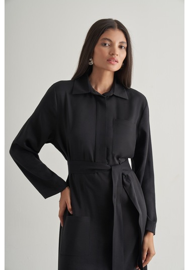Mizalle Modal Karışımlı Kuşaklı Siyah Uzun Gömlek Elbise Siyah