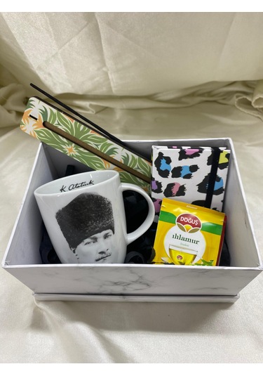 Atatürk Temalı Kupa Hediye Kutusu Öğretmenler Günü Hediyesi Şık Ve Anlamlı Hediye -