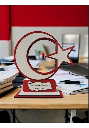 Öğretmenler Gününe Özel Türk Bayragı Figürlü Masaüstü Plaket