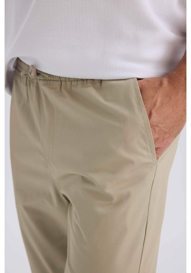 DeFacto %100 Pamuk Yazlık Jogger Chino Pantolon Beli Bağcıklı Cepli Düz Paça Z9933AZ25SPKH488