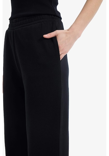 DeFacto Straight Fit Kalın Eşofman Altı Beli Lastikli Cepli Yüksek Bel Basic Düz B8571AX24WNBK81 DeFacto Straight Fit Kalın Eşofman Altı Beli Lastikli Cepli Yüksek Bel Basic Düz B8571AX24WNBK81