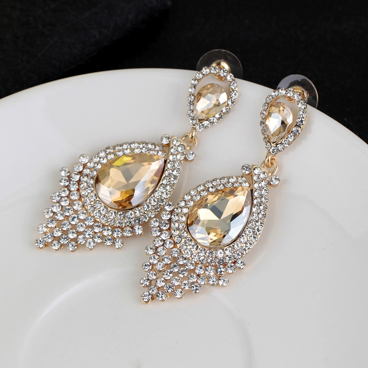 Lemestar Klasik Tassel Cam Damla Küpe - Rhine Taşlı Altın Kaplama 6.5x2.6cm 23g Retro Moda Aksesuar Ba088-b Gold