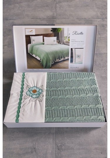 Triko Örme Gül Nakışlı Battaniye Takımı -tivoli Rosetta Mint