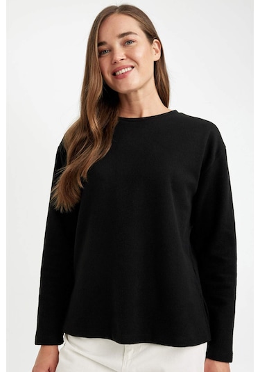 Defacto Regular Fit Bisiklet Yaka Selanik Kumaş Basic Düz Uzun Kollu Tişört D0359AX24AUBK81 Siyah Defacto Regular Fit Bisiklet Yaka Selanik Kumaş Basic Düz Uzun Kollu Tişört D0359AX24AUBK81 Siyah