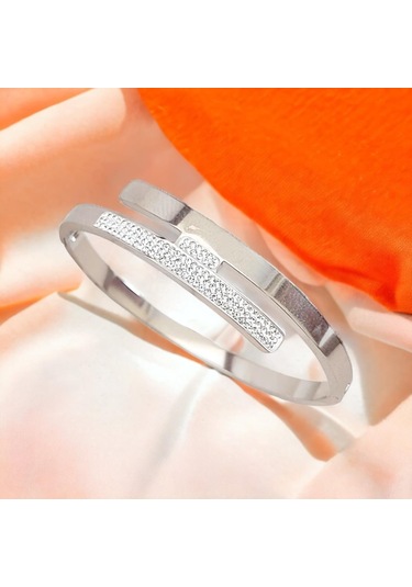 Şık Zirkon Taşlı Çelik Kelepçe Bileklik - Kararmaz Gümüş Kaplama Gümüş