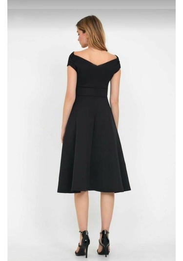 Düşük Omuz Eteği Pileli Krep Kumaş Midi Boy Elbise Siyah