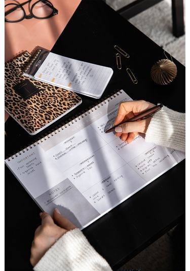 A4 Haftalık Ve Günlük 3 Lü Masaüstü Süresiz Planlayıcı Set Leopar Leopar