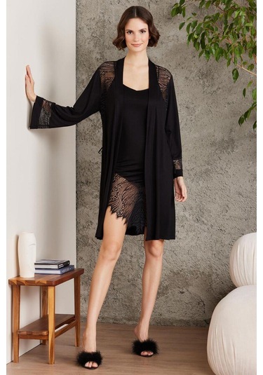 Pierre Cardin 4015 Penye Dantelli Gecelik Ve Sabahlık Takım Siyah Pierre Cardin 4015 Penye Dantelli Gecelik Ve Sabahlık Takım Siyah