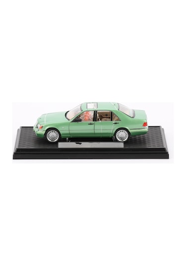1:24 Ölçek Sesli Işıklı 4 Kapısı Kaput Ve Bagajı Açılan Stantlı Model Araç Yeşil