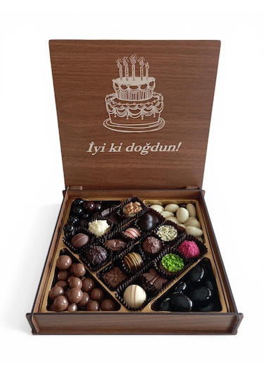 Happy Birthday Tasarımlı Ahşap Kutulu Hediyelik Çikolata
